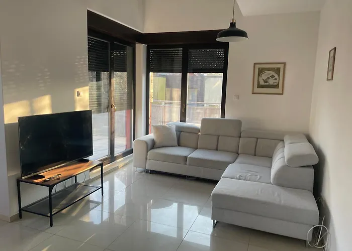 Motylkowa 125 M2 Apartament 5 Pokoi